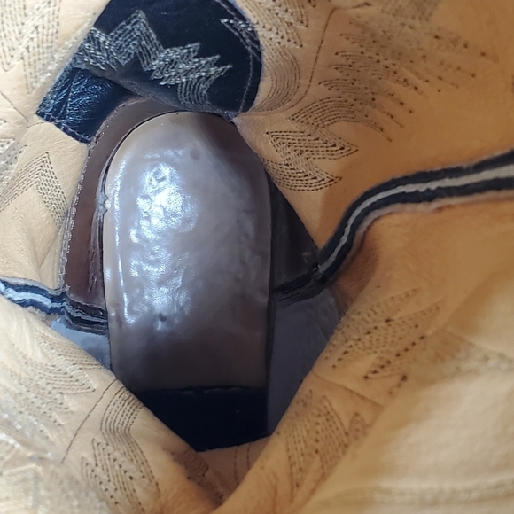 Tony Lama Cowboy Boots - Picture 9 of 10